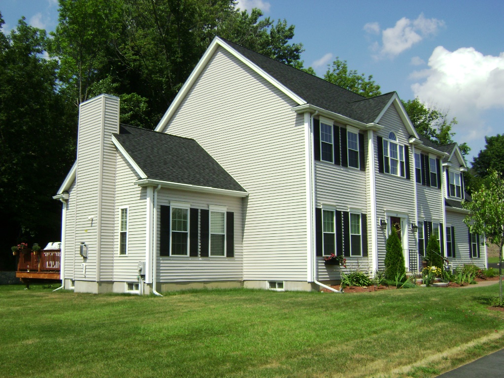 Tekroof is a roofing company in the MetroWest, MA that you can depend on. All your residential and commercial roofing services.