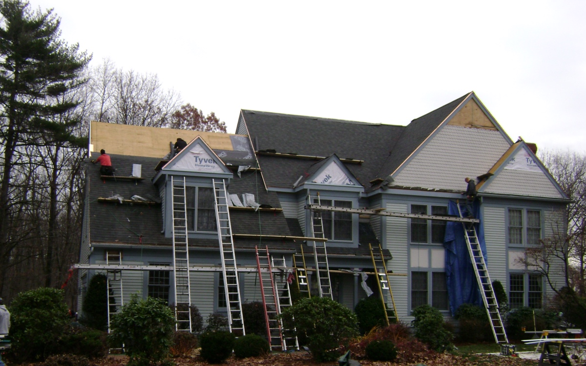 Things To Avoid When Planning For A Re Roofing Project Tekroof